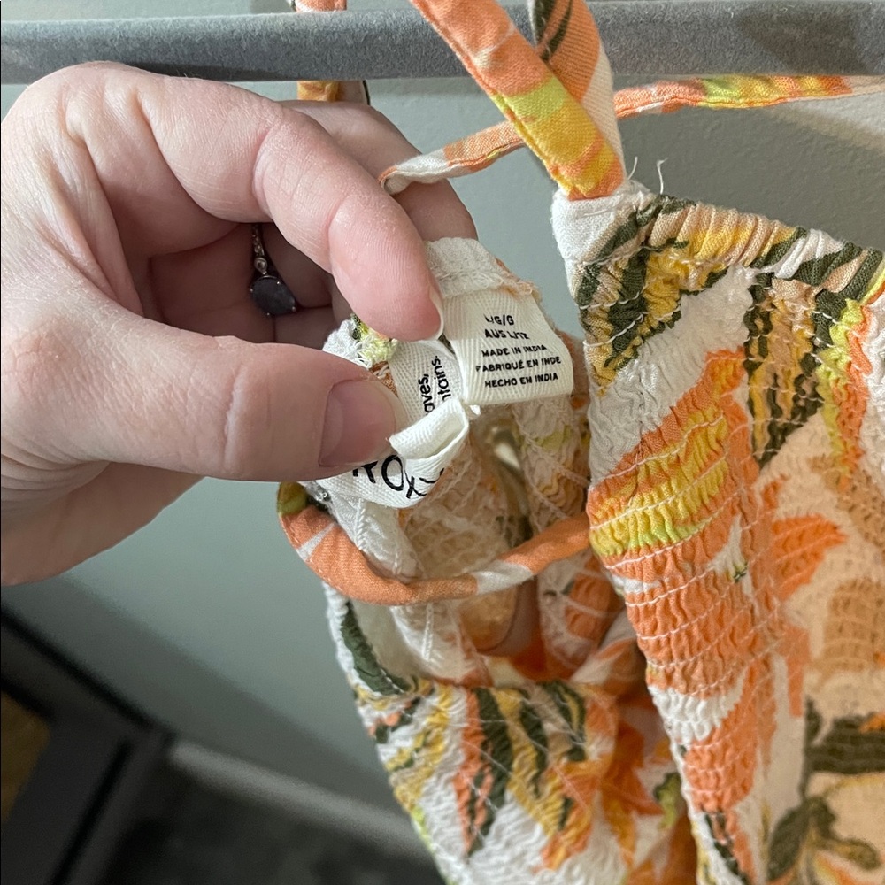Roxy Floral Halter Maxi Dress in Peach, Olive & Cream Floral Print, L - Picture 9 of 10